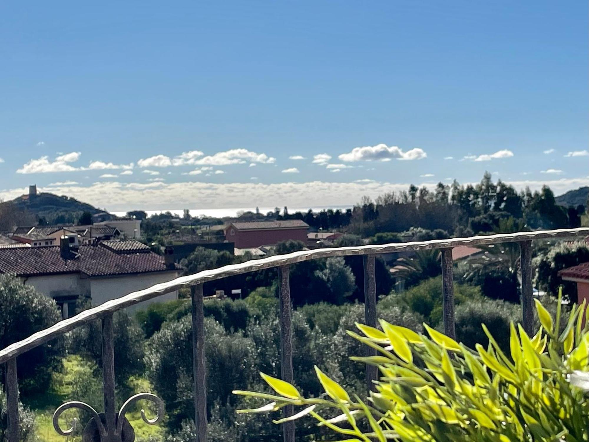 Casa Delle Farfalle Villa Chia Buitenkant foto